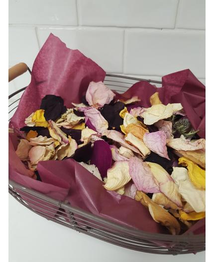 Pétales des fleurs séchées 