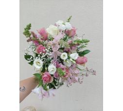 Bouquet de fleuriste champêtre pastels