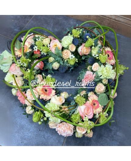 Coeur creux de fleurs
