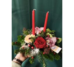 Composition de NOEL avec deux bougies rouges