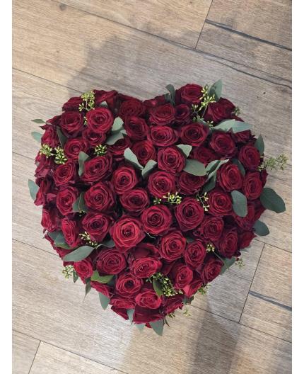 Coeur de roses rouge