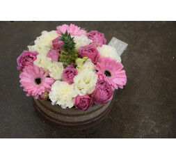 Boîte rose et blanche