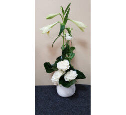 Composition en hauteur blanche