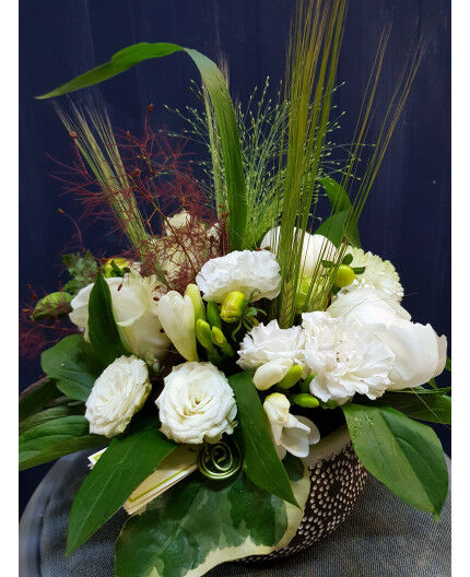 Composition de fleurs blanches