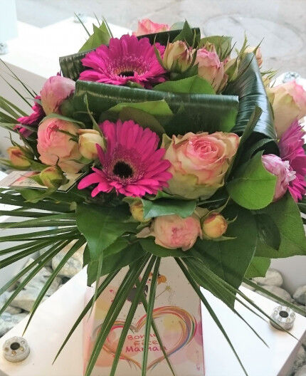 BOUQUET ROND DANS SA BOITE