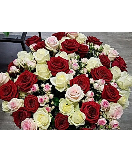 BOUQUET DE ROSES VARIEES