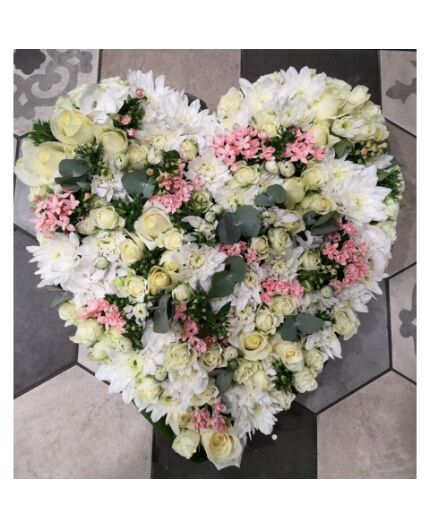 Coeur roses blanches 