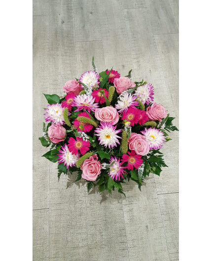 Corbeille de fleur teinte rose