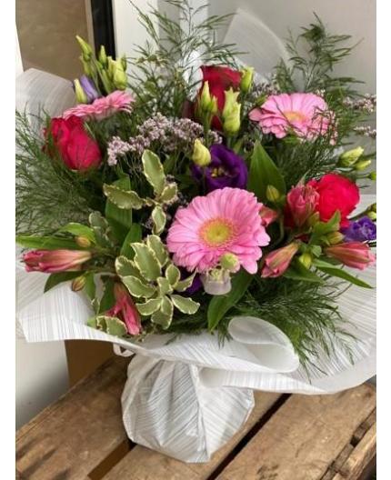 BOUQUET DANS SA RESERVE D'EAU