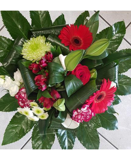 Bouquet rond du fleuriste rouge et blanc